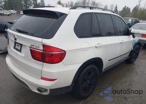 2013 BMW X5 xDrive35I/xDrive35I Premium/xDrive35I Sport Activity z USA, uszkodzony, nr VIN 5UXZV4C58D0B18750